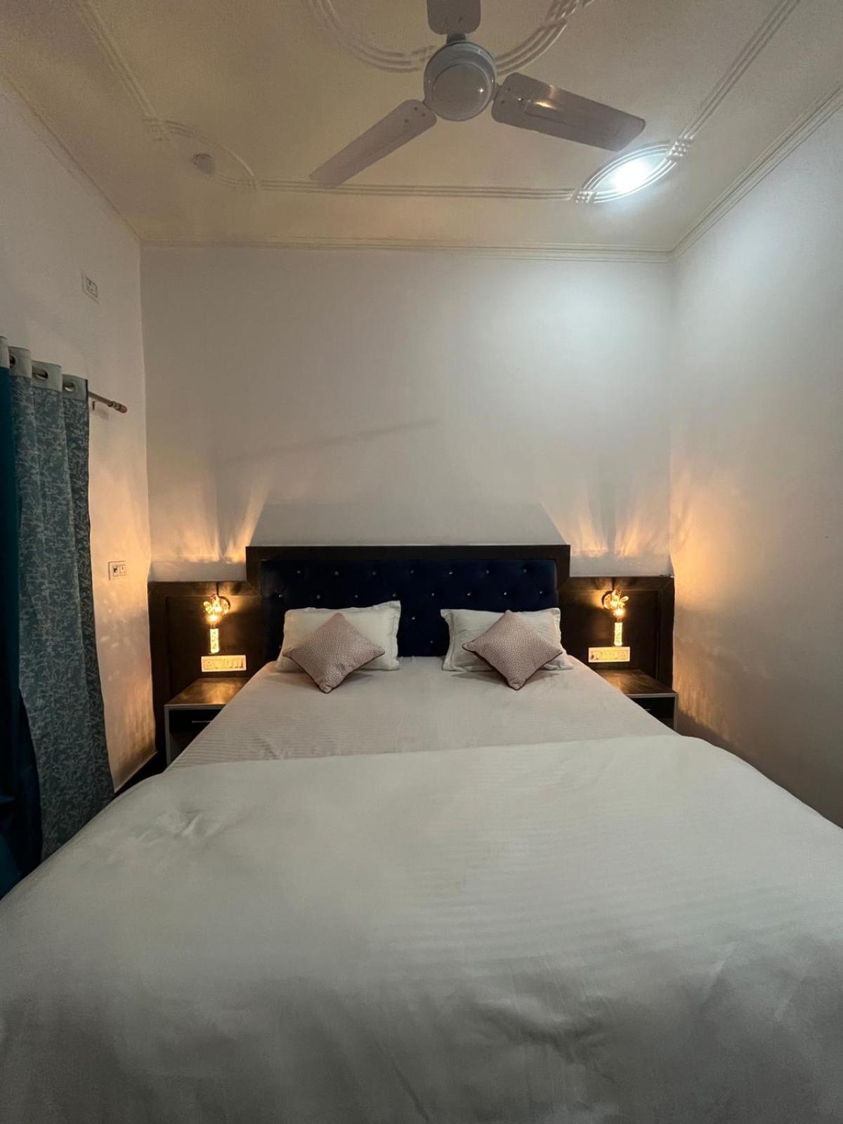 La Calma Homestay Khajuraho Luaran gambar