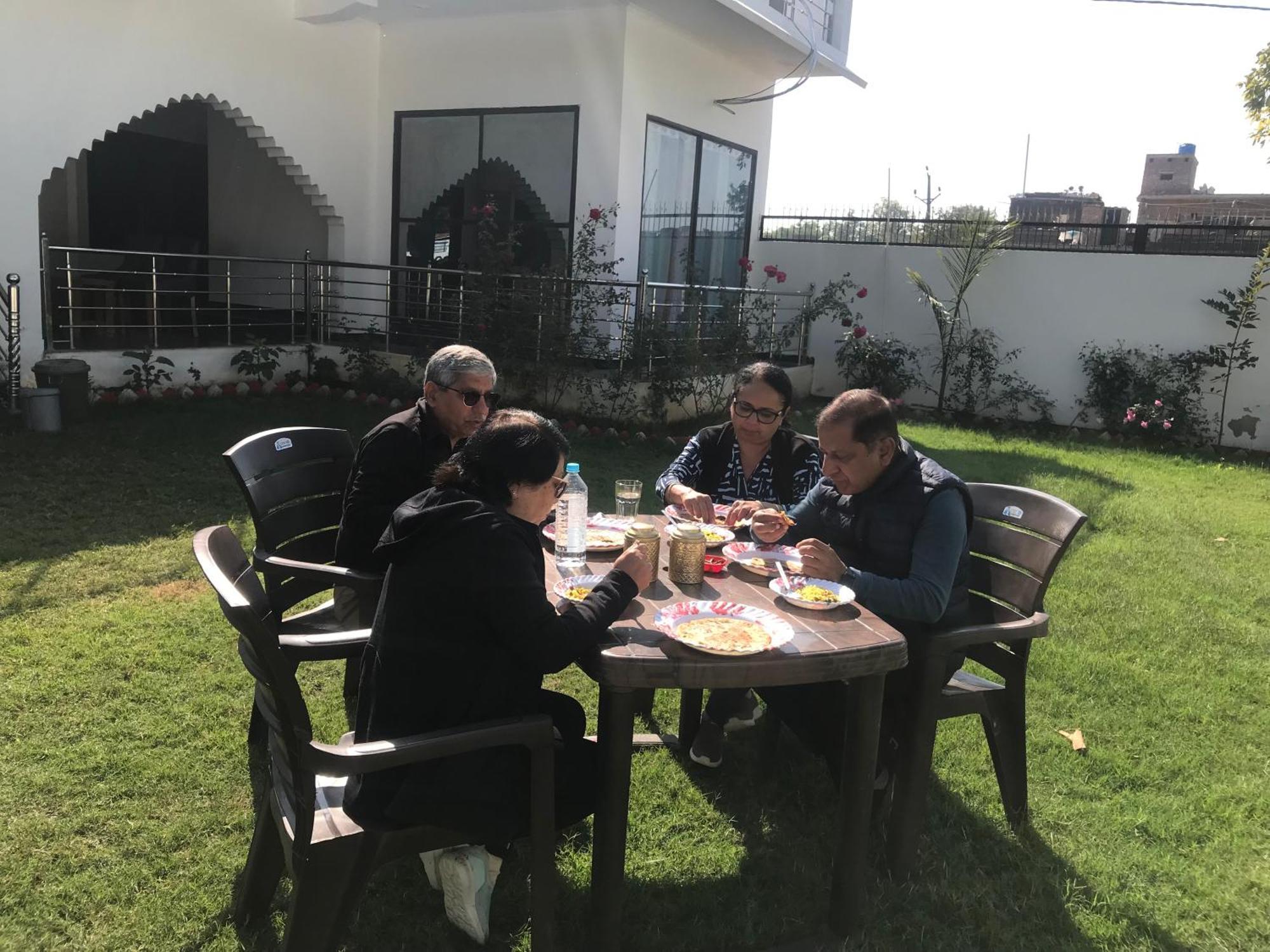 La Calma Homestay Khajuraho Luaran gambar